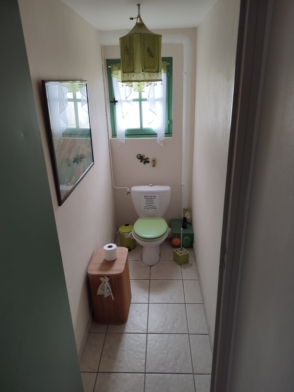 Toilette du bas