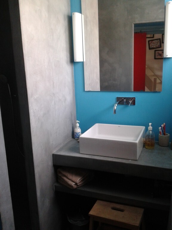 La 2e salle de bains, avec douche