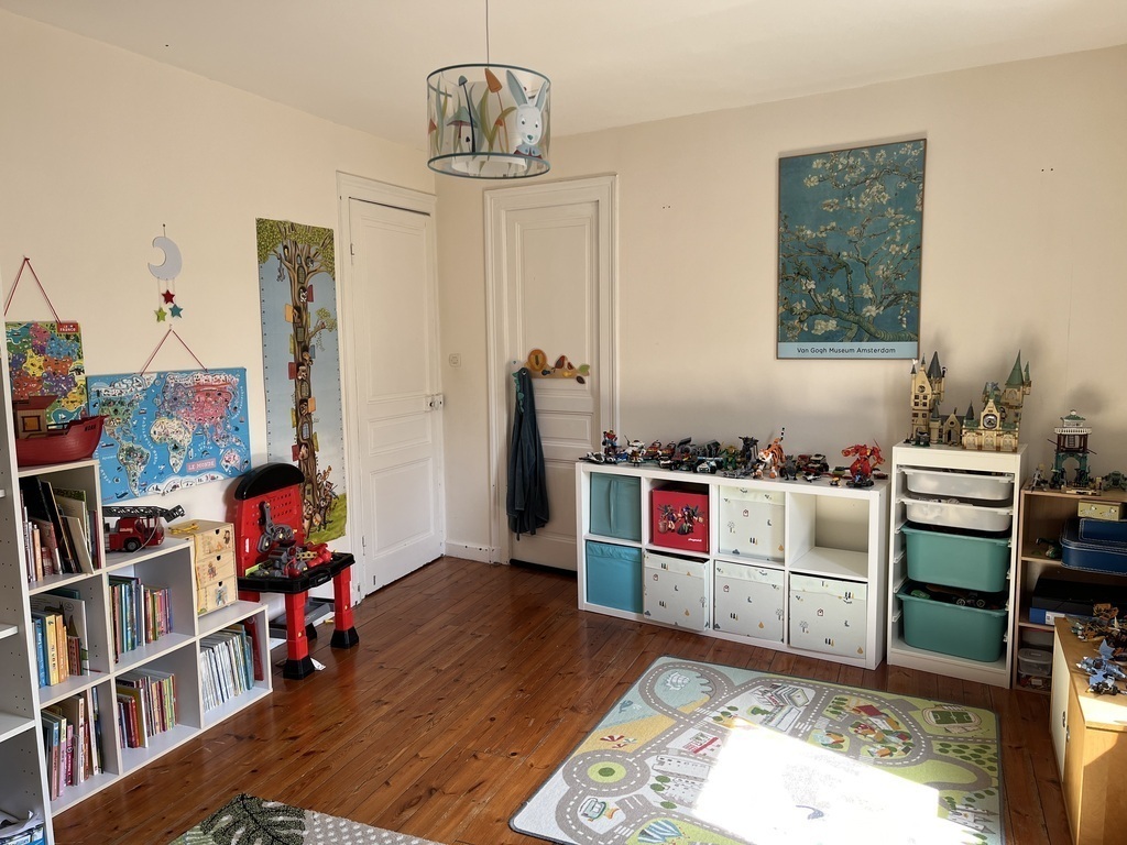 Arthur’s bedroom 2nd floor