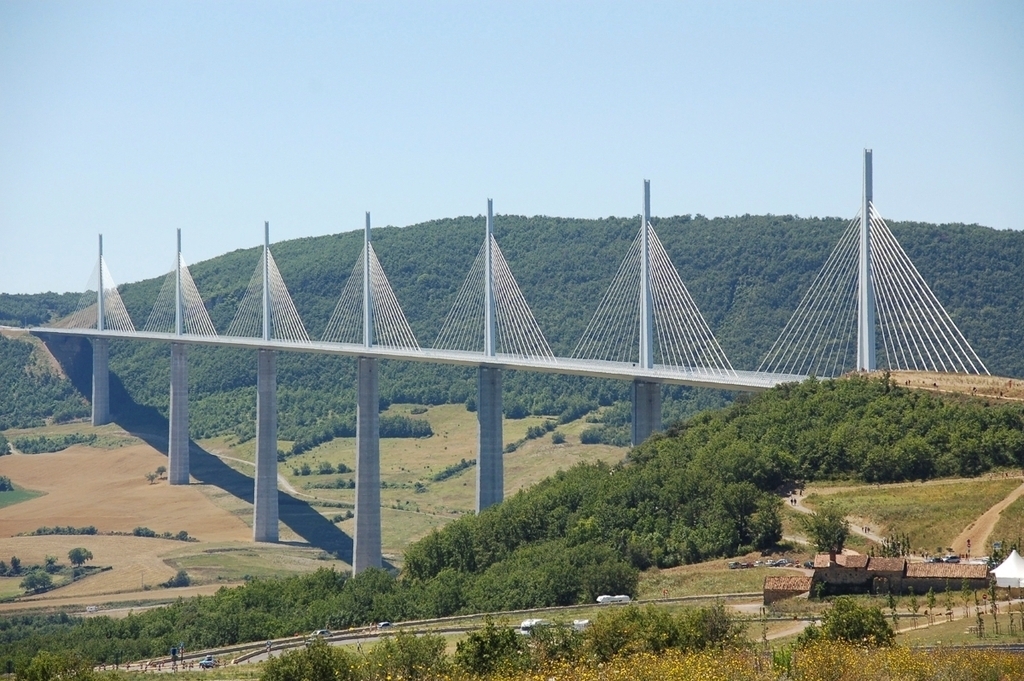 Viaduc de Millau (2h)