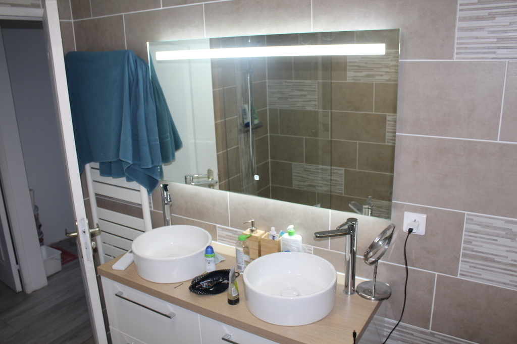 1st floor Bathroom