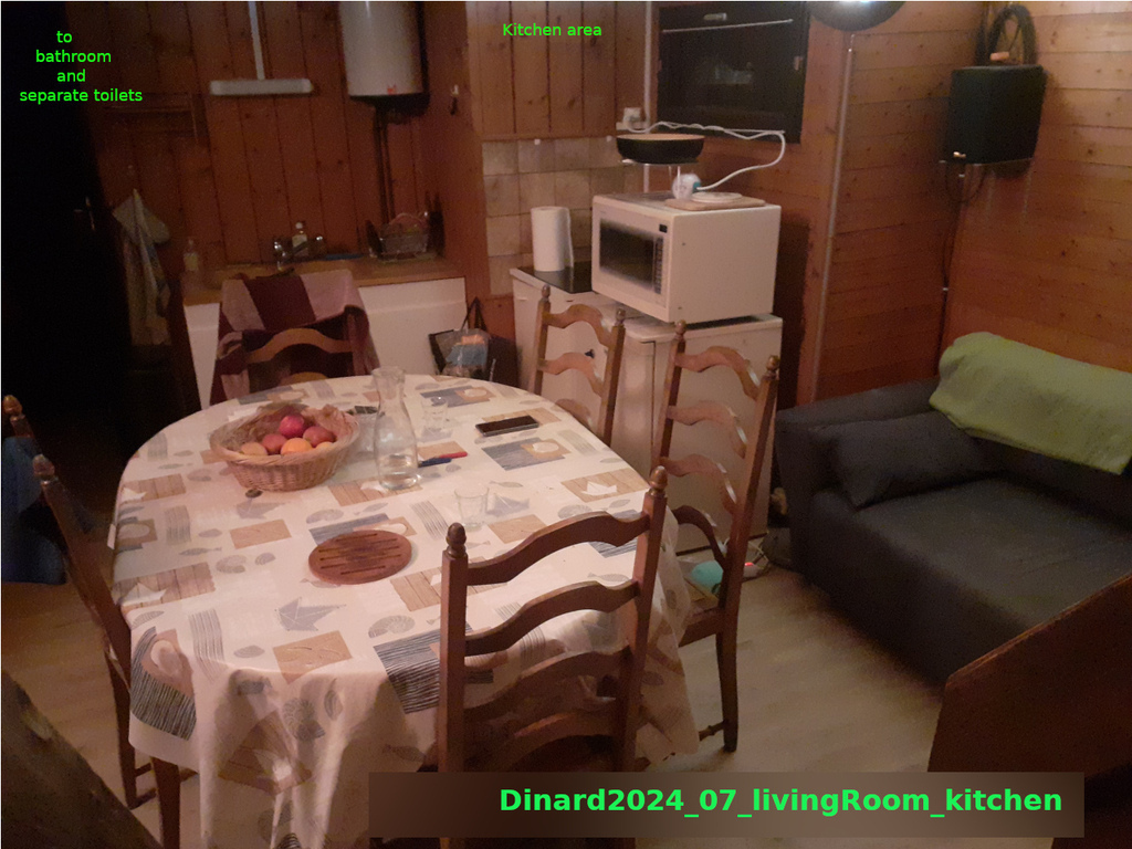 Dinard2024_07_livingRoom_kitchen