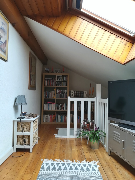 mezzanine - bed settee sleeps 2