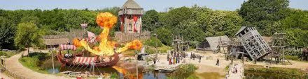 LE PARC DU PUY DU FOU MEILLEUR PARC D EUROPE A NE PAS MANQUER A 1H