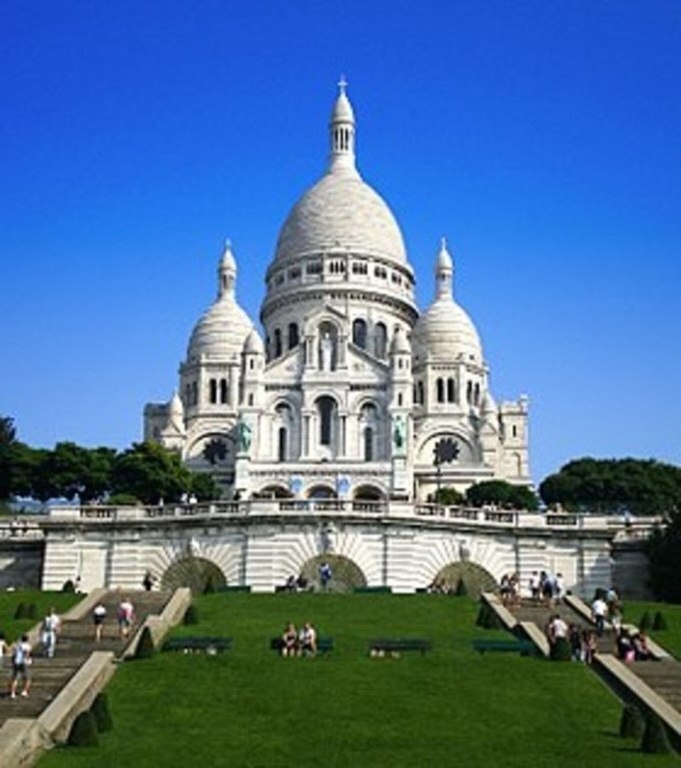 Basilique du Sacré-Coeur , Montmartre, (Paris -1h by train)