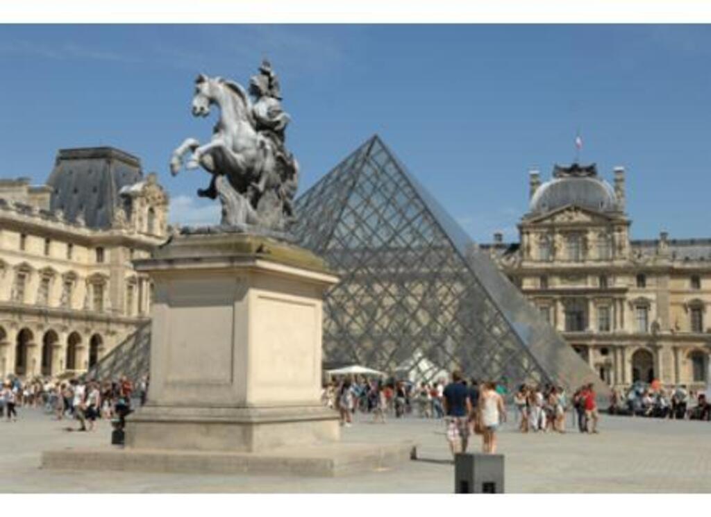 Paris - Le Louvre