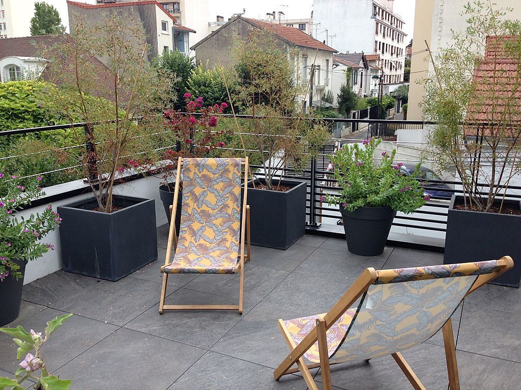 Terrasse - Accessed from parents bedroom