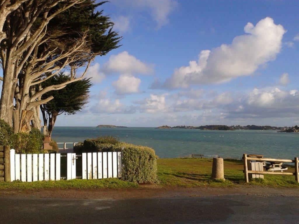 at 50 m, view to the Saint Sieu beach