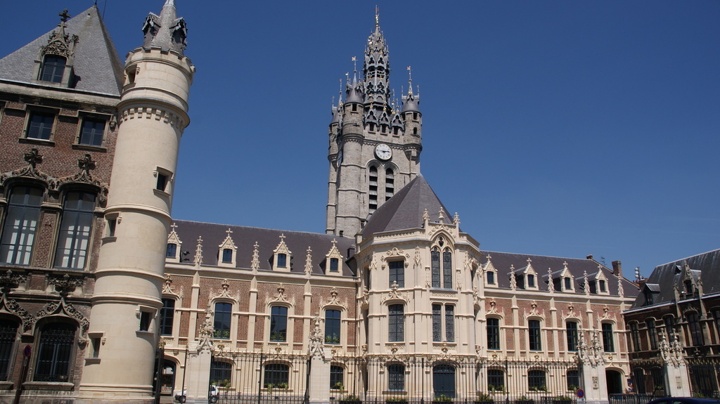 Beffroi de Douai ( ninth century)