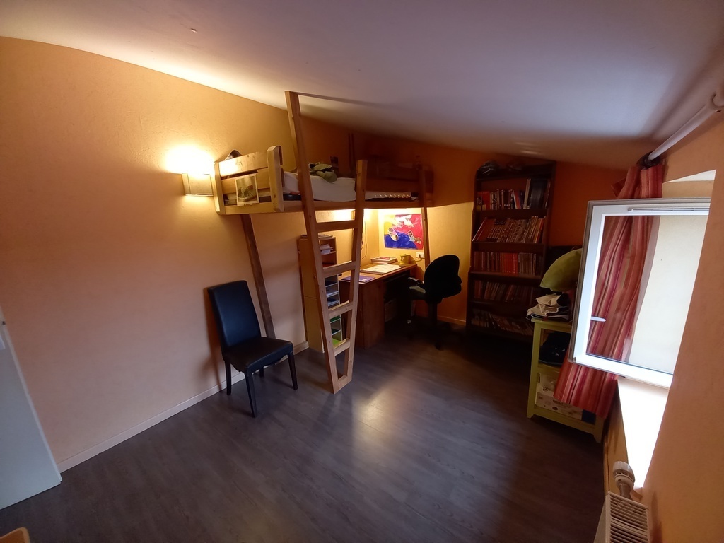 Paul's bedroom (12 years old) - 1 bunk bed