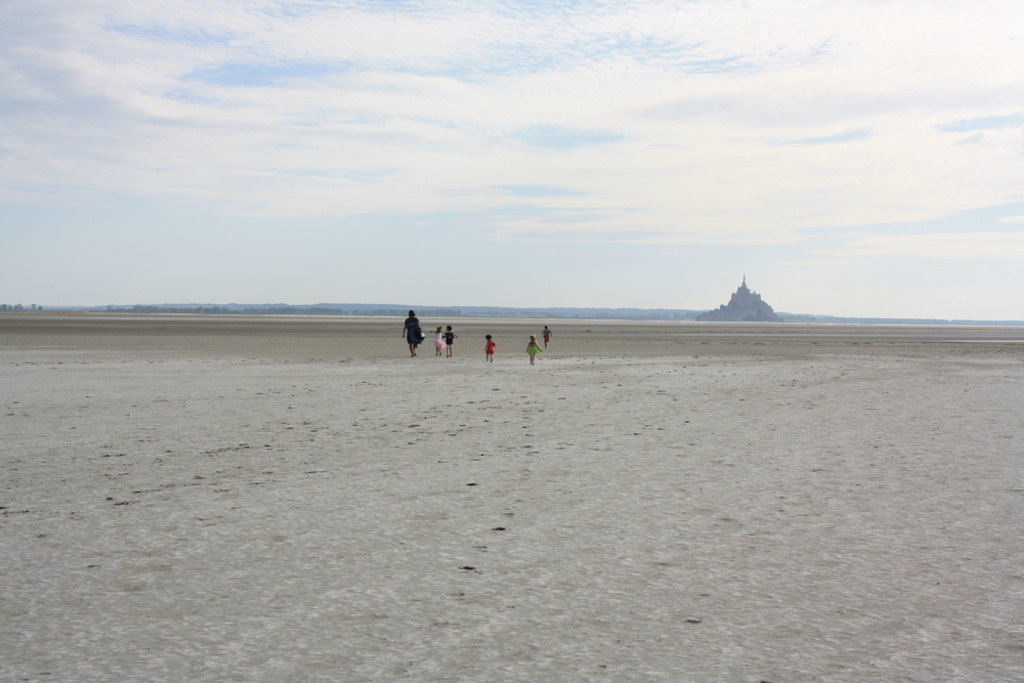 Crossing the bay of Mont Saint Michel with a guide (10minutes)