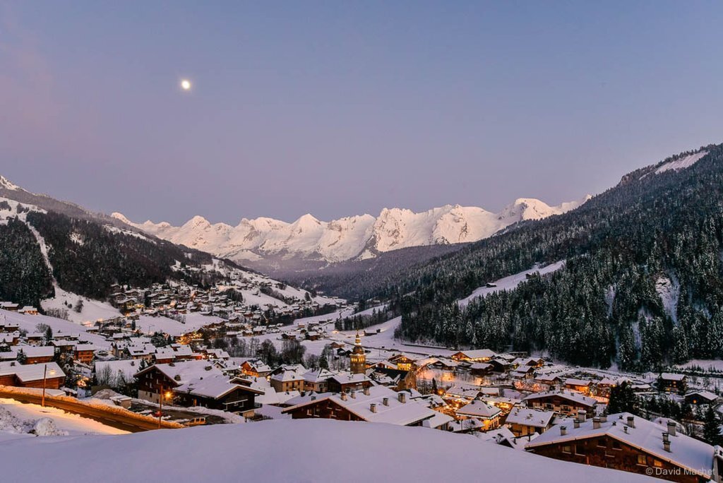 The village of Grand-Bornand (10km)