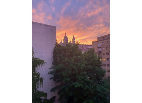 View from the kitchen to the Sacré-Coeur