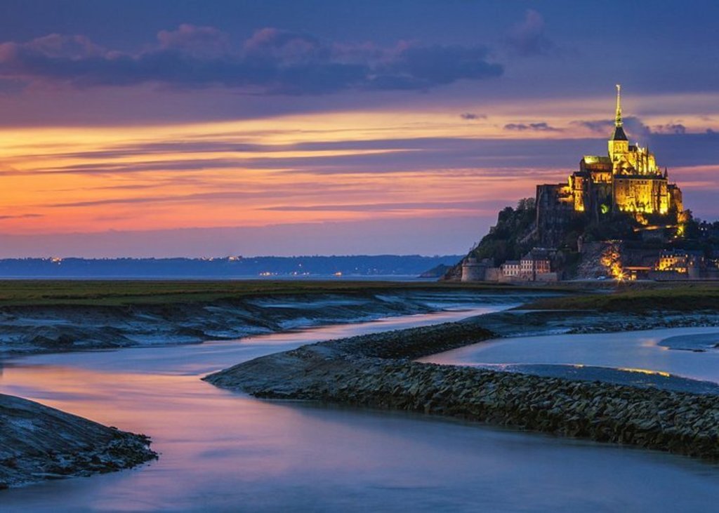 Mont-Saint-Michel (1h30 by car)