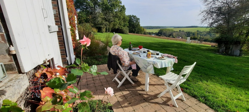 Breakfast in the hills 