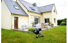 Maison vue du jardin
