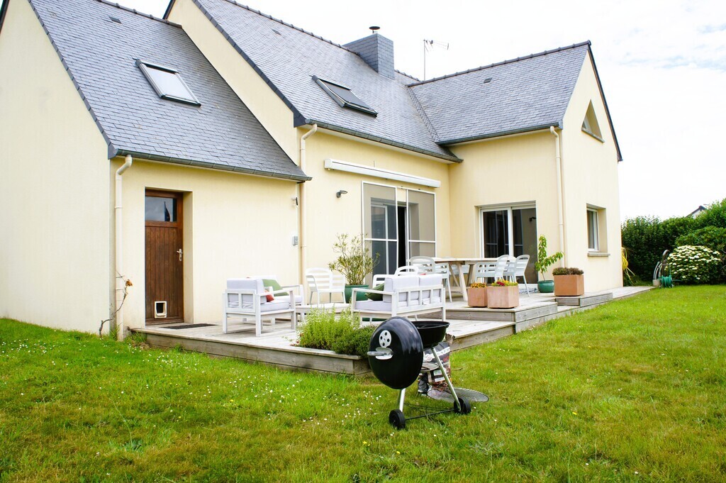 Maison vue du jardin