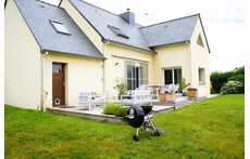 Maison vue du jardin