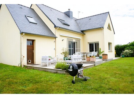 Maison vue du jardin