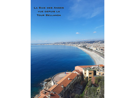 Vue de la Baie des Anges, prise depuis la colline du Château.