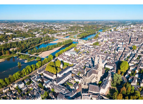 Tours! 5km from our house.