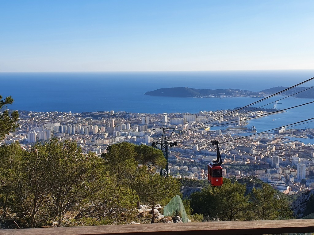 Mount Faron cable car located at 1 or 2 km