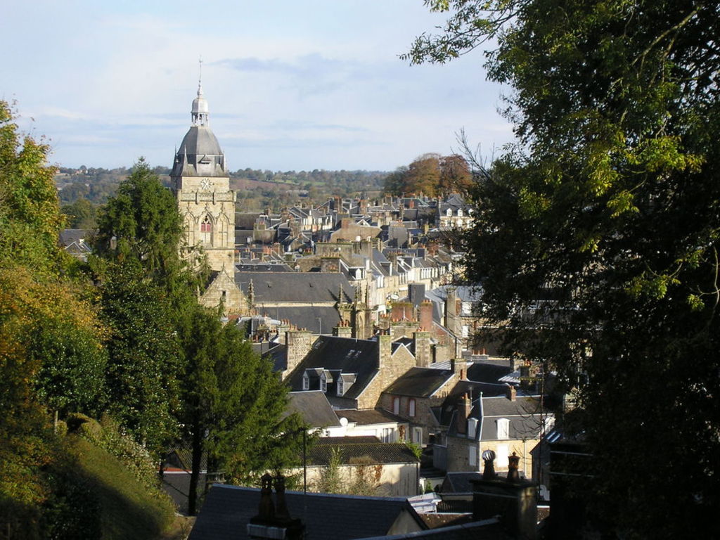 Villedieu les Poëles, a medieval town (20min)