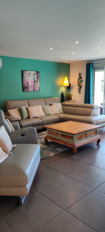 The living room (1st floor)