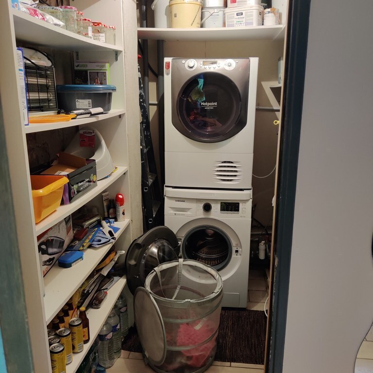 The laundry room (1st floor)