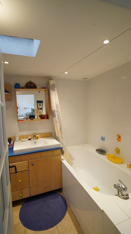 The bathroom of the second floor