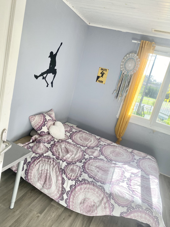 Chambre 2 à l'étage