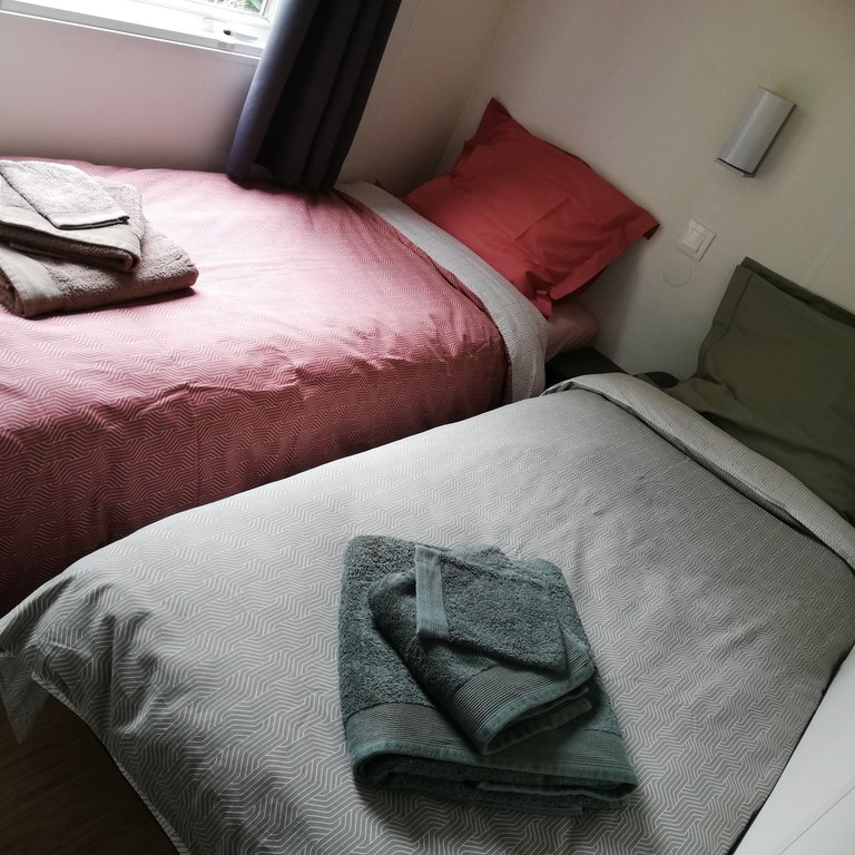 Chambre avec 2 lits simples