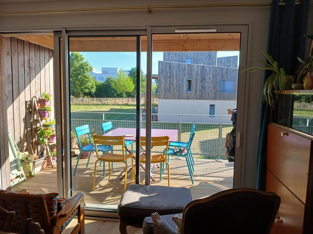 Salle à manger et terrasse