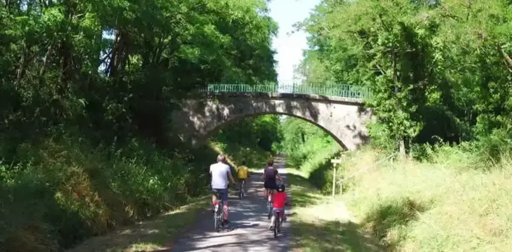 Special cycling route through Burgundy, departure in our village