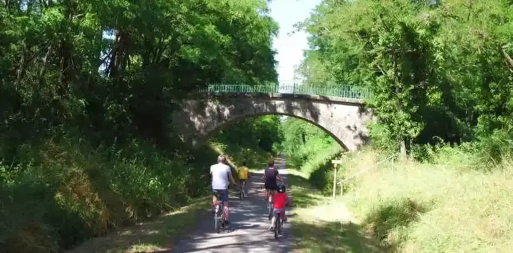 Special cycling route through Burgundy, departure in our village