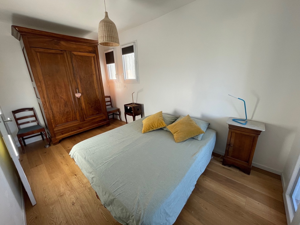 parents' bedroom (double bed 160x200)