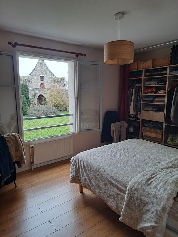 Chambre parentale, vue Tour Ste Anne
