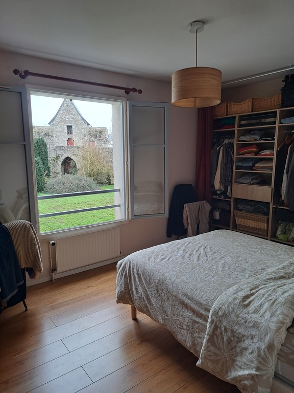 Chambre parentale, vue Tour Ste Anne