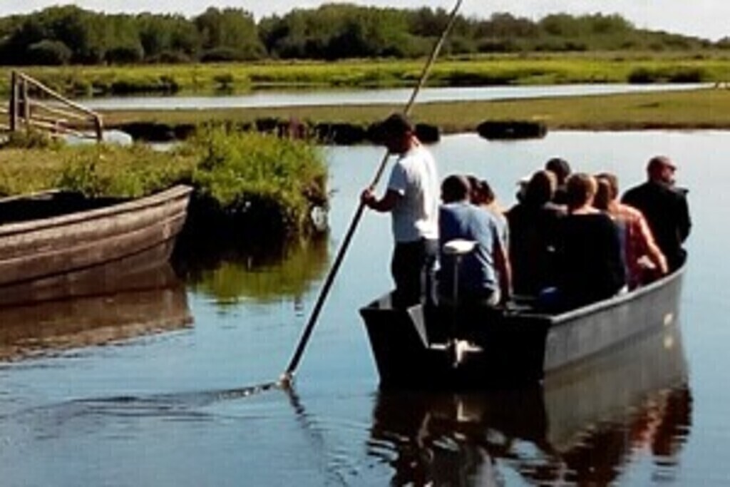 Balade en chaland, sur la Brière