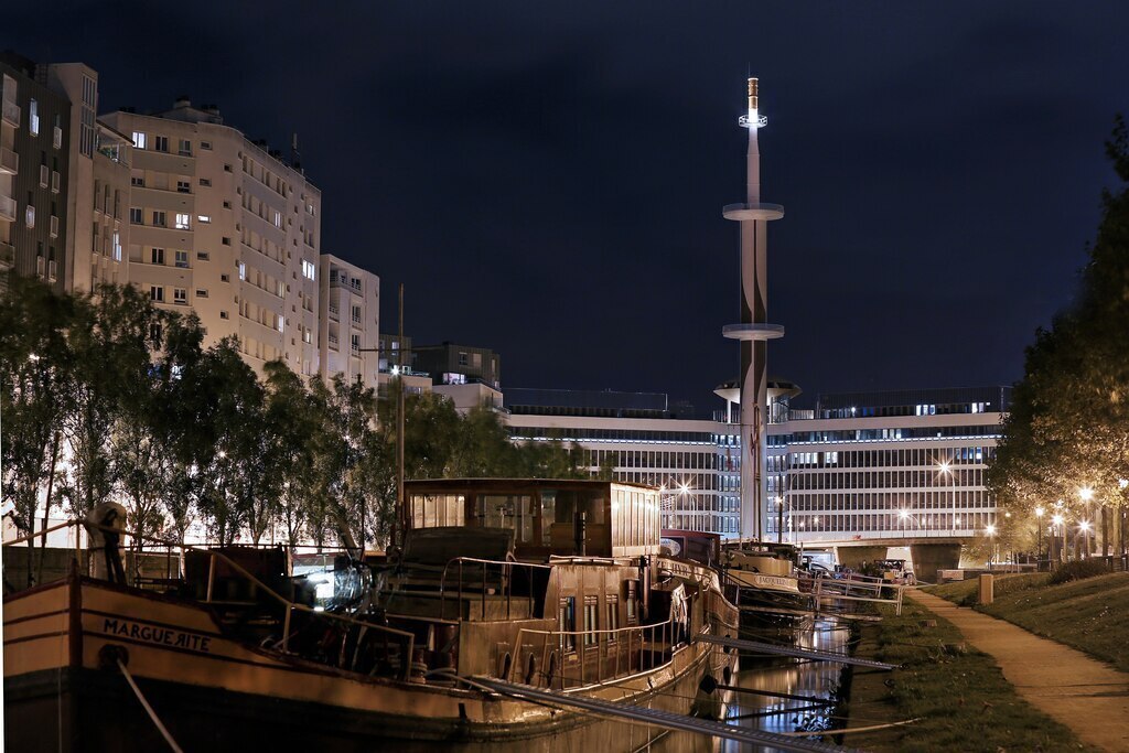 We live at the foot of the big tower.