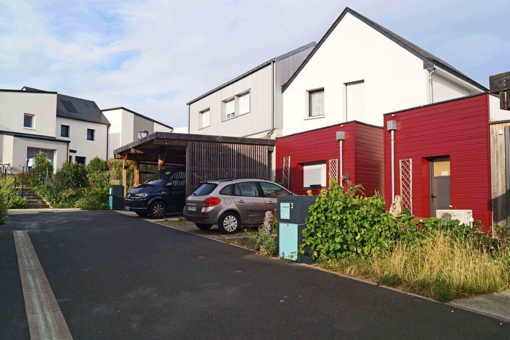 maison neuve dans un petit lotissement
