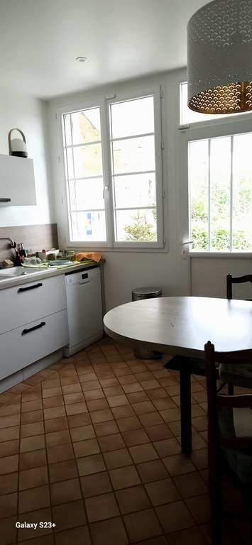 Kitchen  with table for 4 , go also too the garden Level 1