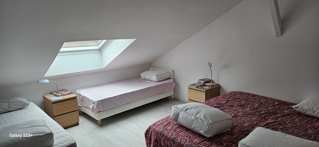 4 single beds 80cm× 200, Level 3 . Dortoir