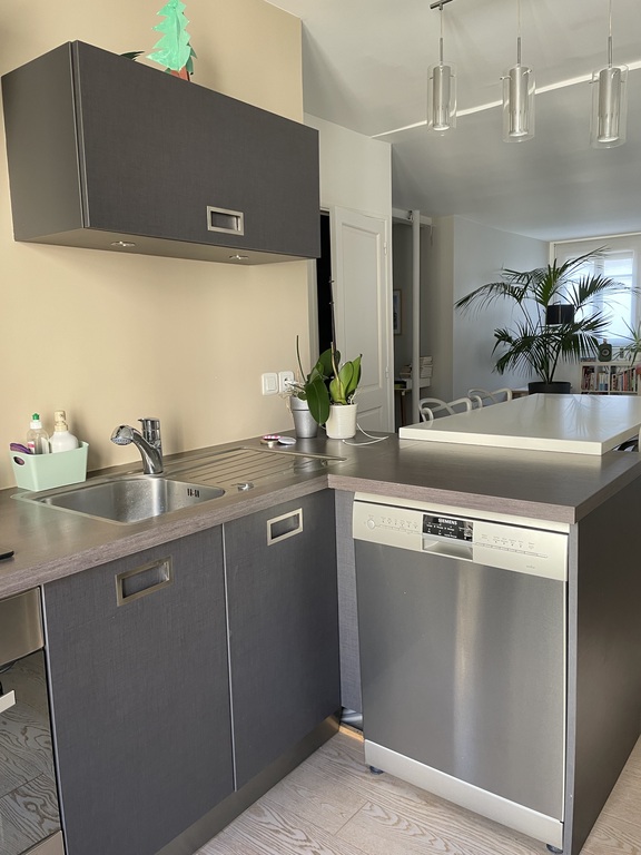 kitchen with dish washer