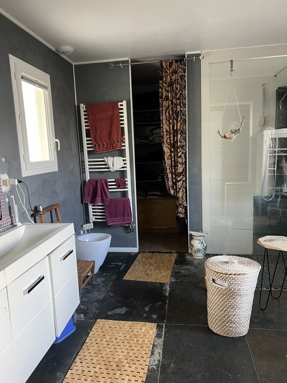 Salle de bain du rez de chaussée 