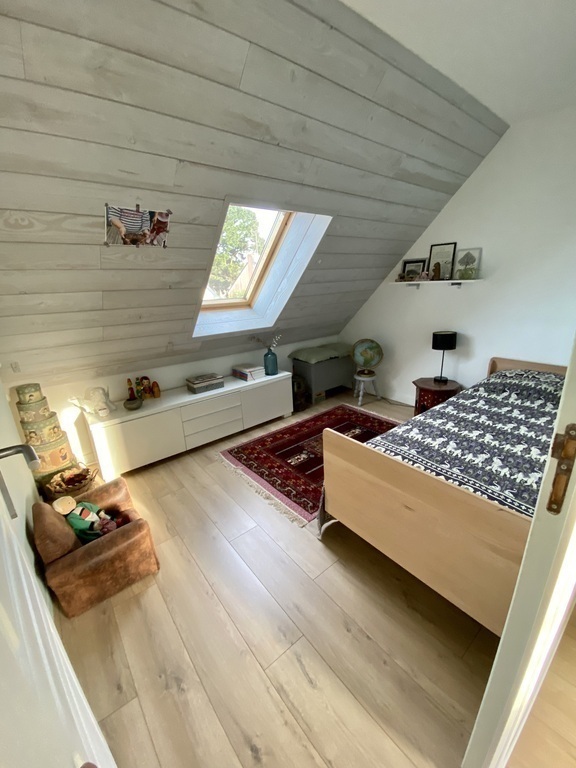 Petite chambre mansardée (lit une place)