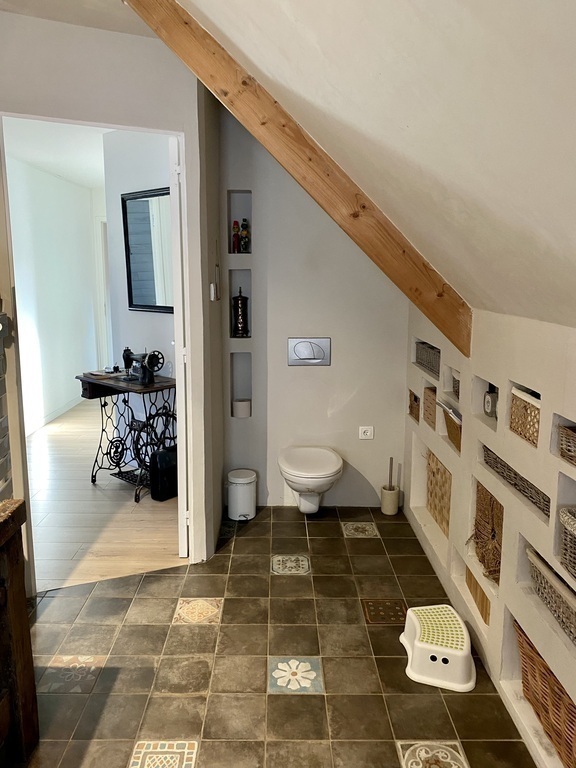 Les WC à l’étage 