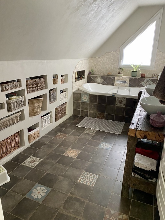 La salle de bains et WC à l’étage 