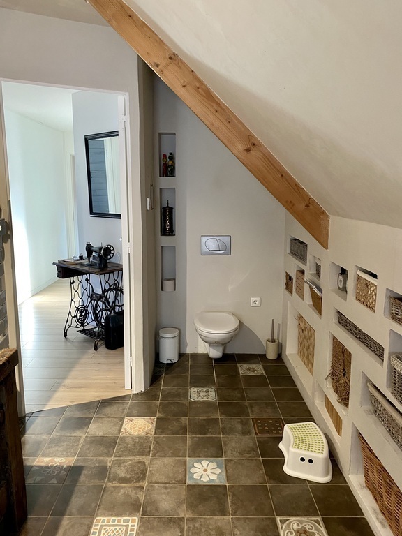 Les WC à l’étage 