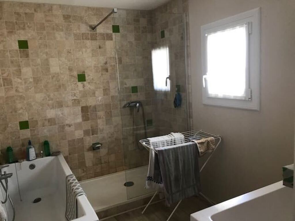 bath and shower room